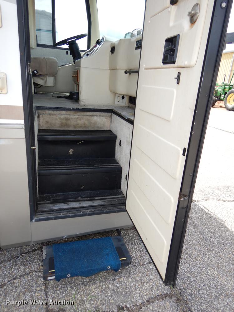 image for item DE1784 2002 Monaco Road Master Diplomat RV