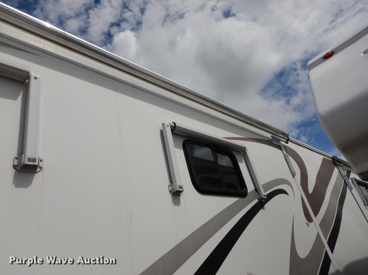 image for item DE1784 2002 Monaco Road Master Diplomat RV