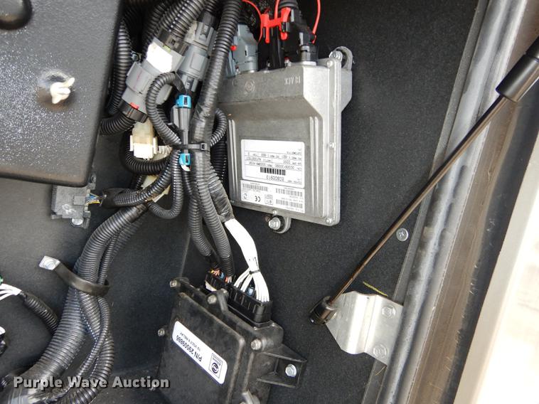 image for item DE1784 2002 Monaco Road Master Diplomat RV