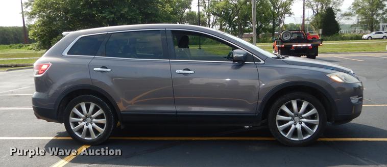 image for item DE1803 2007 Mazda CX9 SUV
