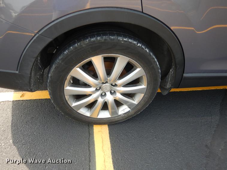 image for item DE1803 2007 Mazda CX9 SUV