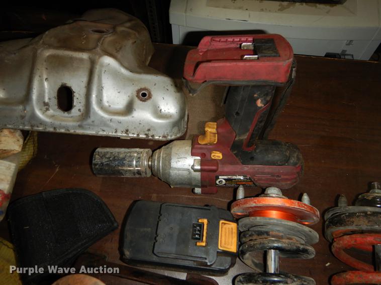 image for item EK9323 Tools and equipment