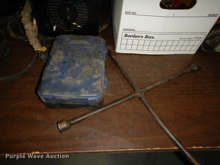 image for item EK9323 Tools and equipment