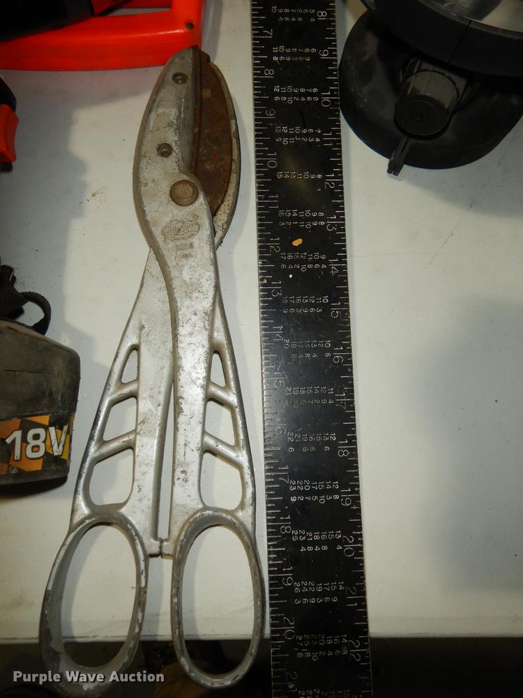 image for item EK9324 Tools and equipment