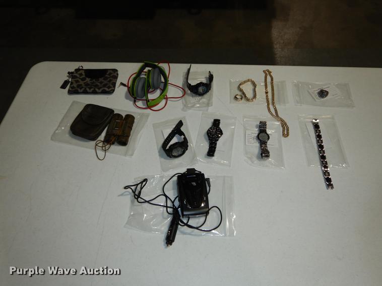 image for item EK9328 Jewelry and equipment