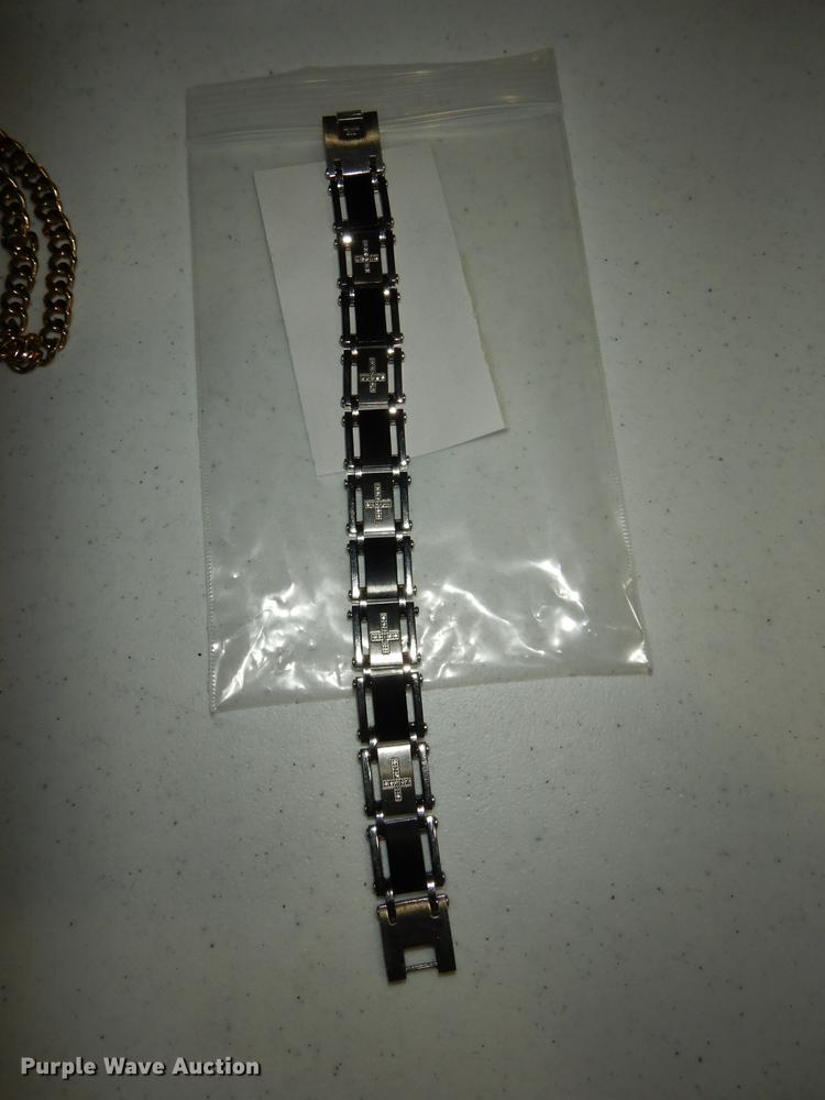 image for item EK9328 Jewelry and equipment