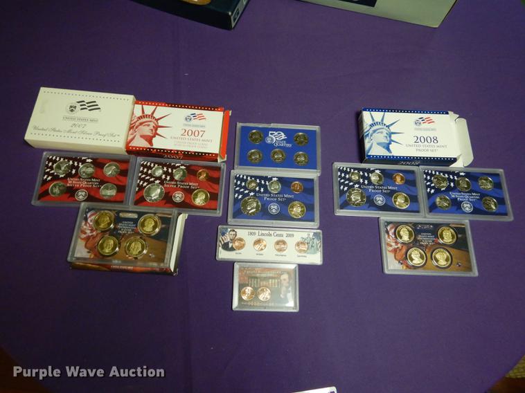 image for item EK9348 Mint proof sets