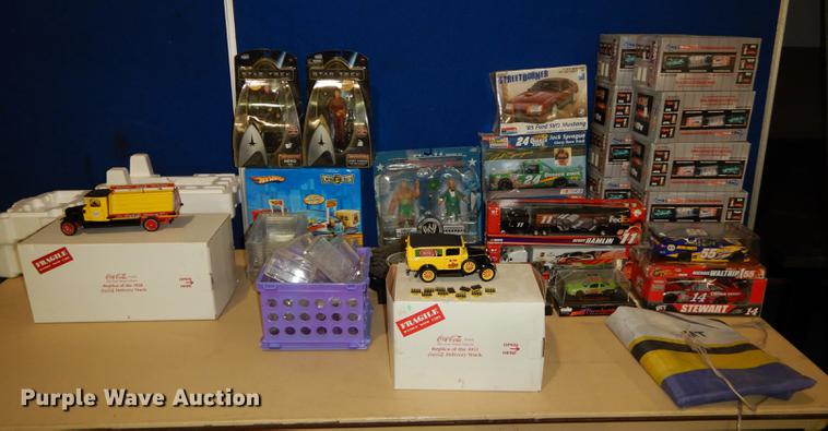 image for item EK9391 Collectibles and supplies