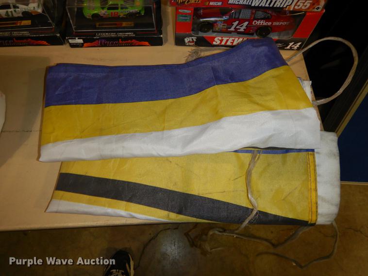 image for item EK9391 Collectibles and supplies