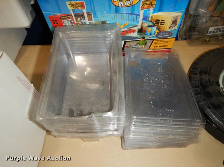 image for item EK9391 Collectibles and supplies