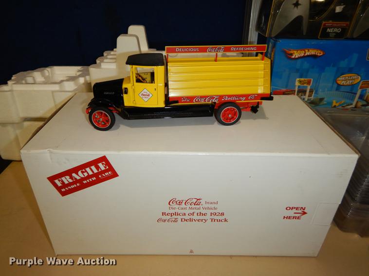 image for item EK9391 Collectibles and supplies