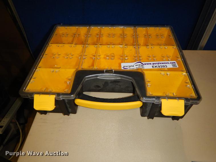 image for item EK9393 Licensed collegiate jewelry