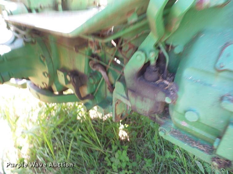 image for item BI9508 John Deere 3010 tractor