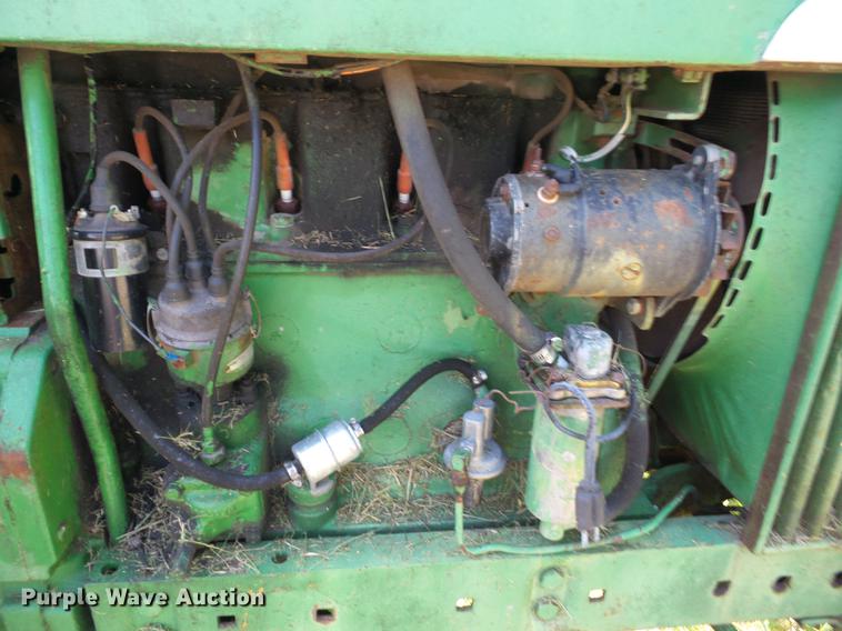 image for item BI9508 John Deere 3010 tractor