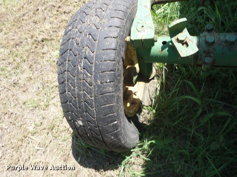 image for item BI9508 John Deere 3010 tractor