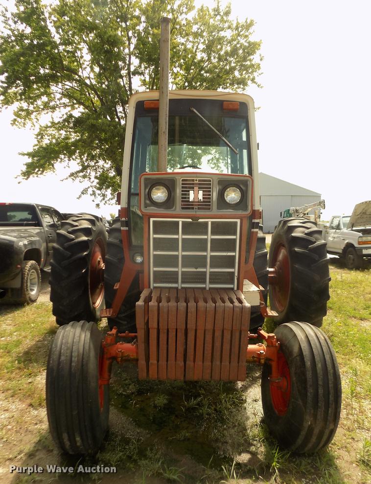 image for item DB8699 1979 International 1486 tractor