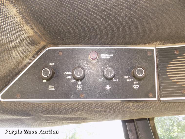 image for item DB8699 1979 International 1486 tractor