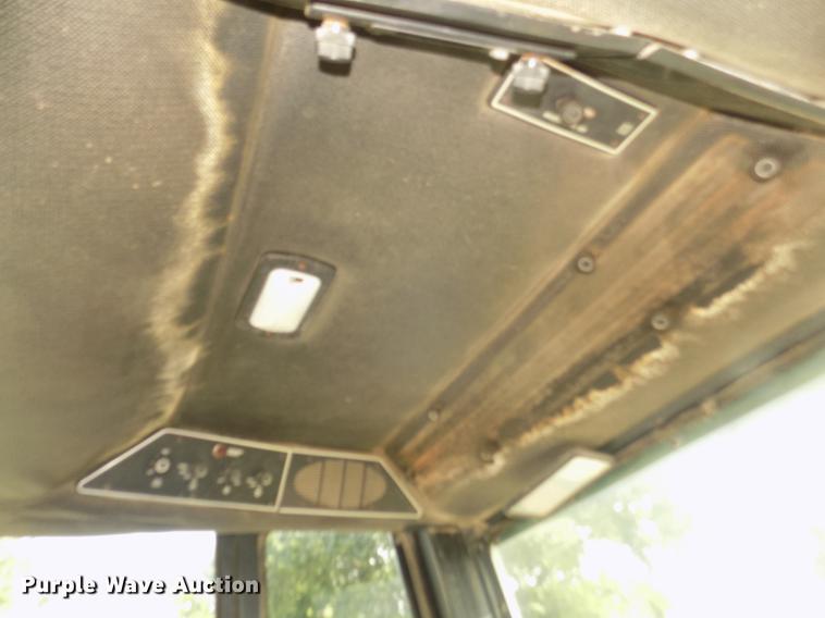 image for item DB8699 1979 International 1486 tractor