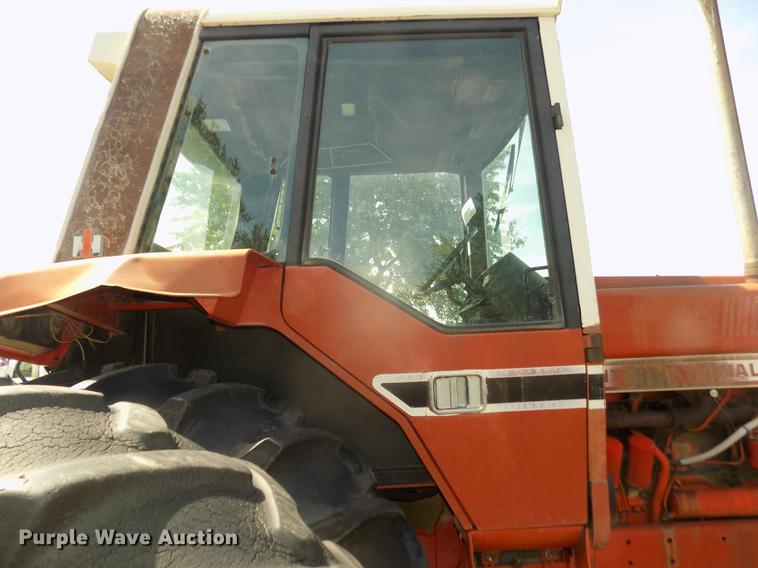 image for item DB8699 1979 International 1486 tractor
