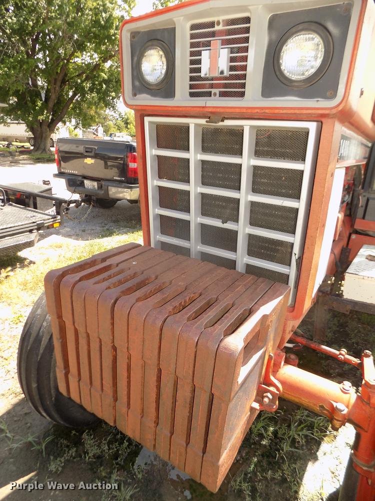 image for item DB8699 1979 International 1486 tractor