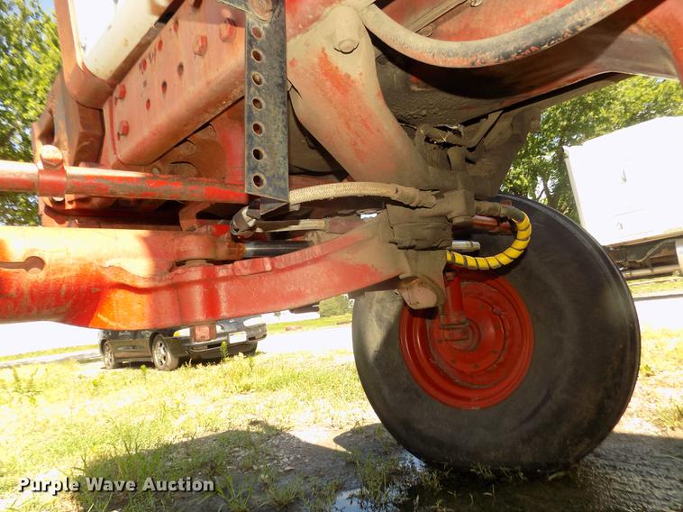 image for item DB8699 1979 International 1486 tractor