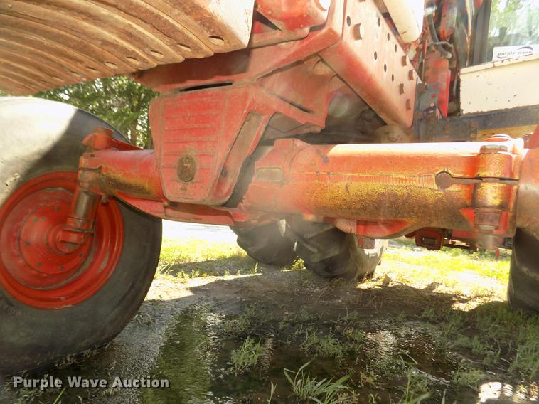 image for item DB8699 1979 International 1486 tractor