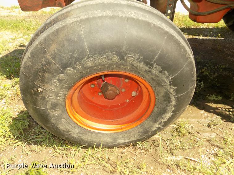 image for item DB8699 1979 International 1486 tractor