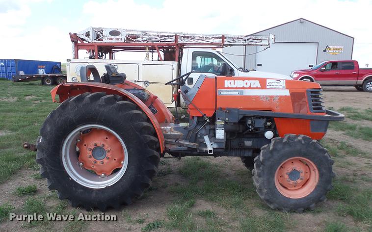 image for item DC4719 Kubota M5700 MFWD tractor