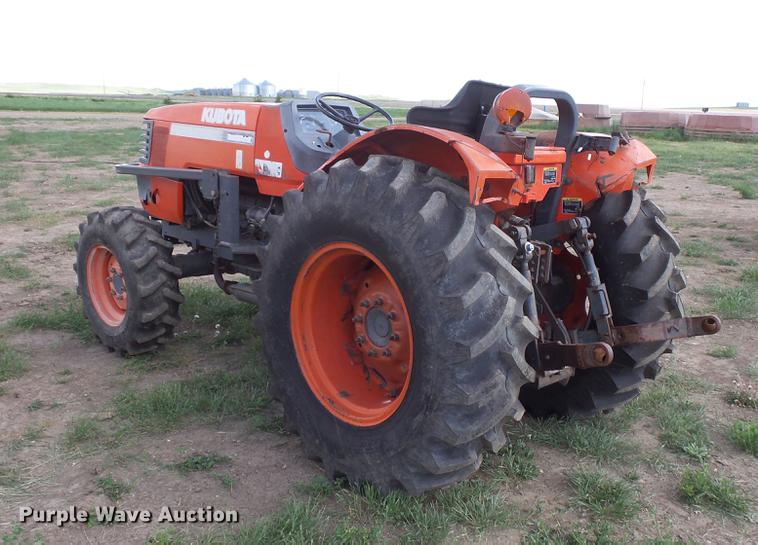 image for item DC4719 Kubota M5700 MFWD tractor