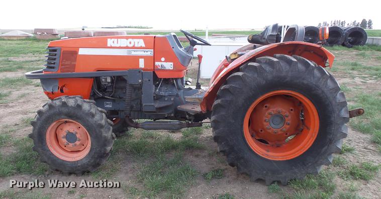 image for item DC4719 Kubota M5700 MFWD tractor