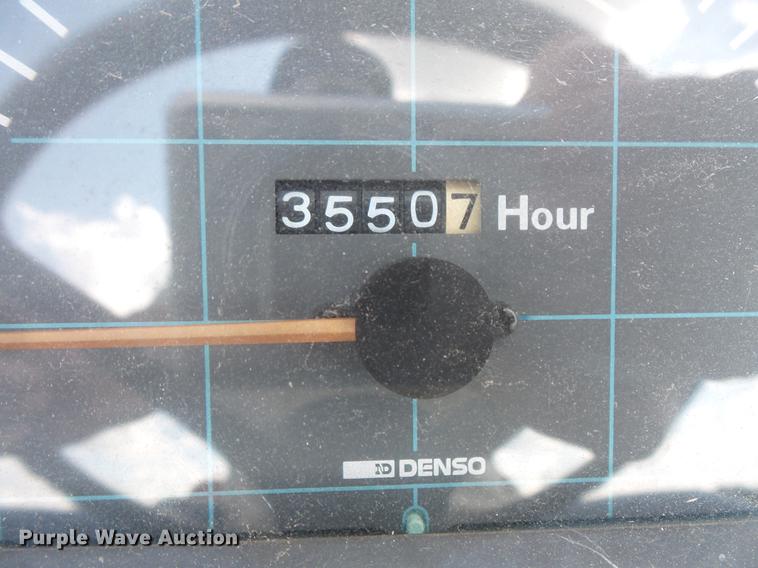 image for item DC4719 Kubota M5700 MFWD tractor