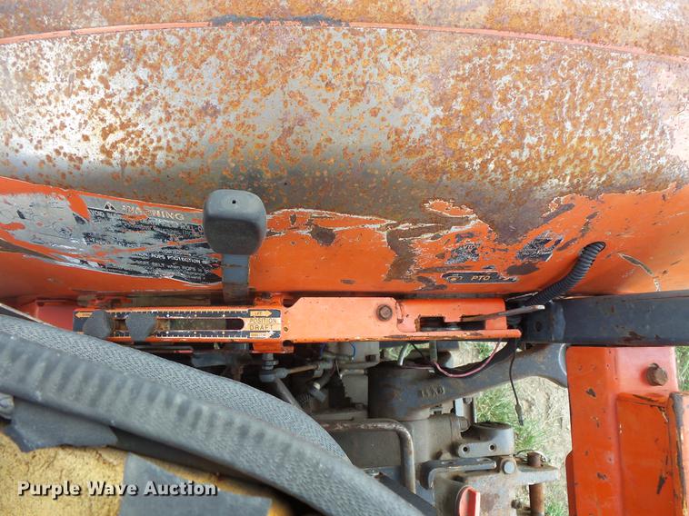 image for item DC4719 Kubota M5700 MFWD tractor