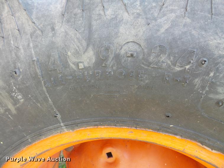 image for item DC4719 Kubota M5700 MFWD tractor
