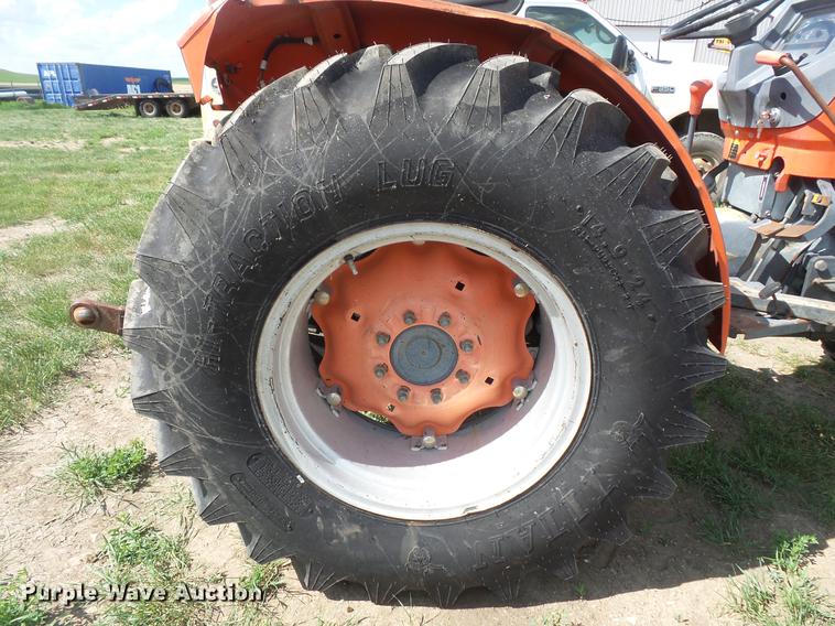 image for item DC4719 Kubota M5700 MFWD tractor