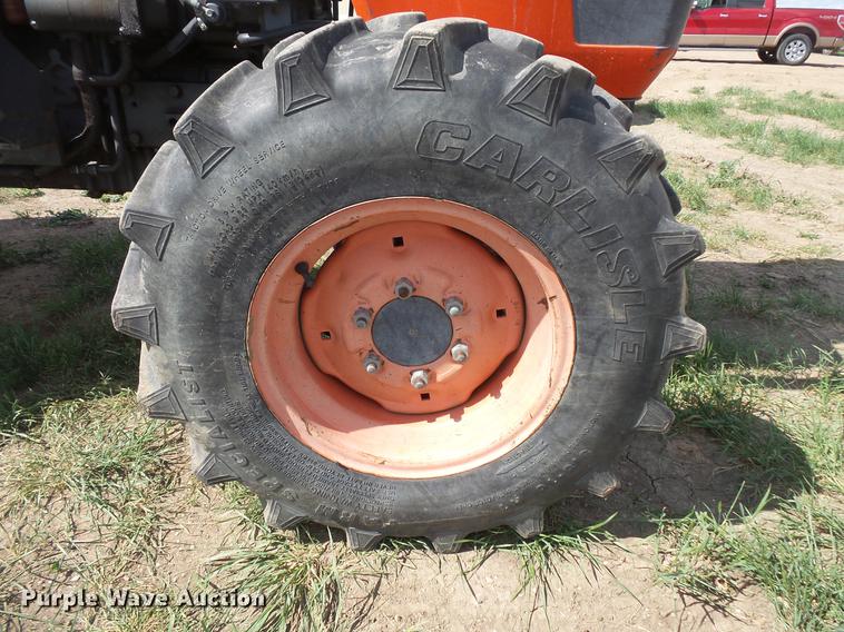 image for item DC4719 Kubota M5700 MFWD tractor