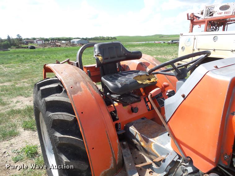 image for item DC4719 Kubota M5700 MFWD tractor