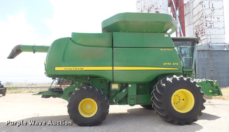 image for item DD1143 2008 John Deere 9770 combine
