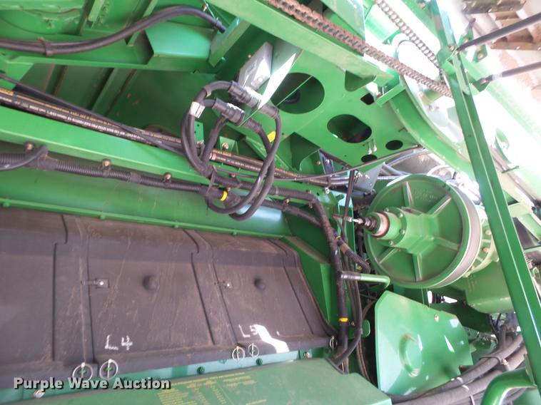 image for item DD1143 2008 John Deere 9770 combine