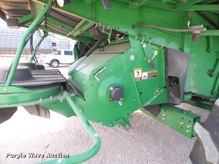 image for item DD1143 2008 John Deere 9770 combine