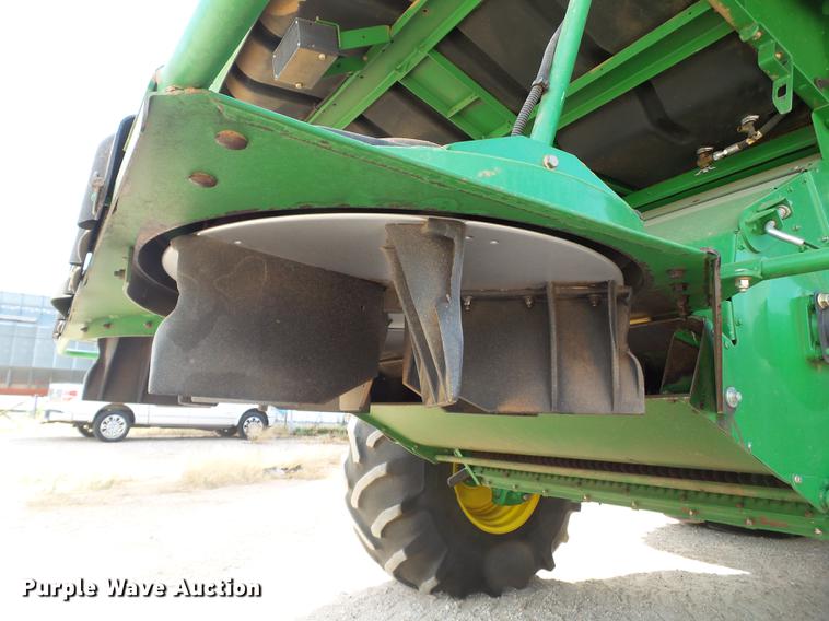 image for item DD1143 2008 John Deere 9770 combine