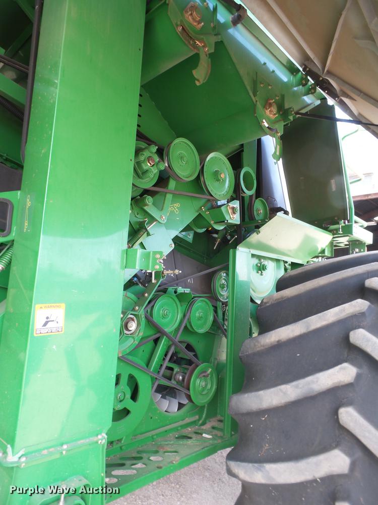 image for item DD1143 2008 John Deere 9770 combine