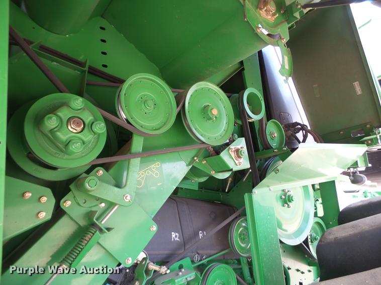 image for item DD1143 2008 John Deere 9770 combine