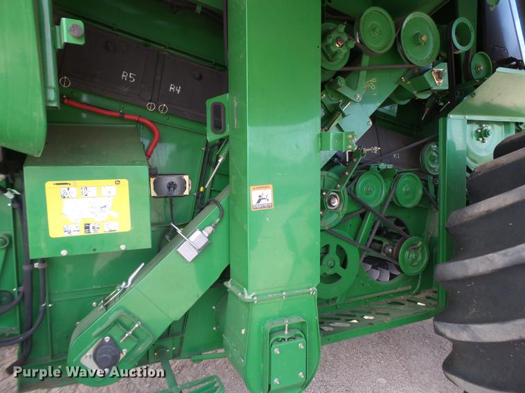 image for item DD1143 2008 John Deere 9770 combine