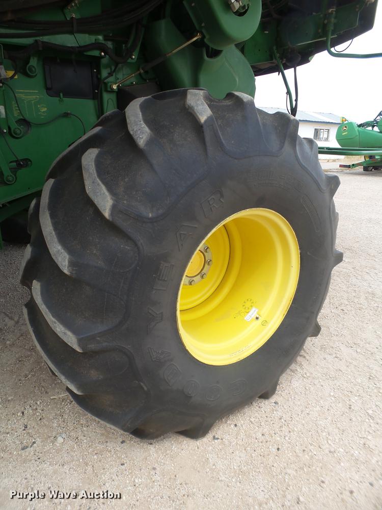 image for item DD1143 2008 John Deere 9770 combine