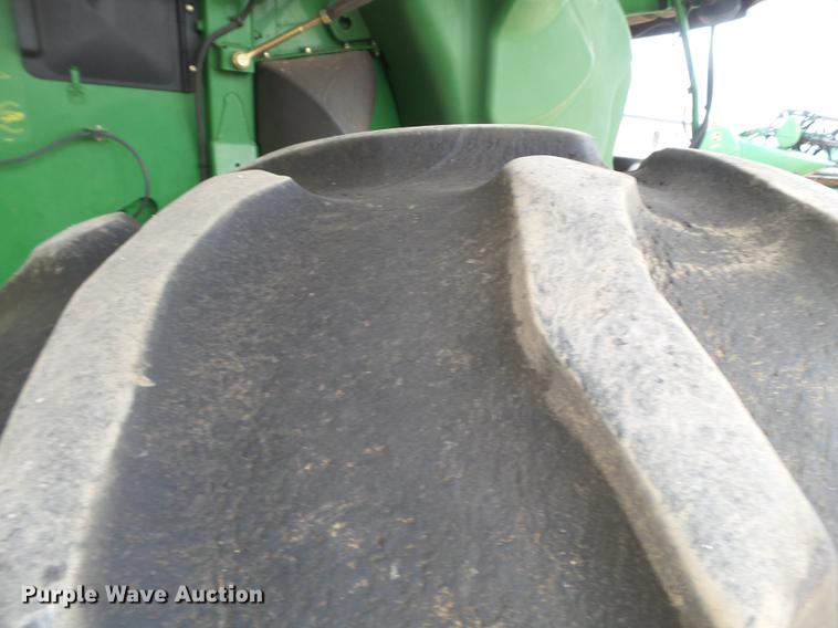 image for item DD1143 2008 John Deere 9770 combine