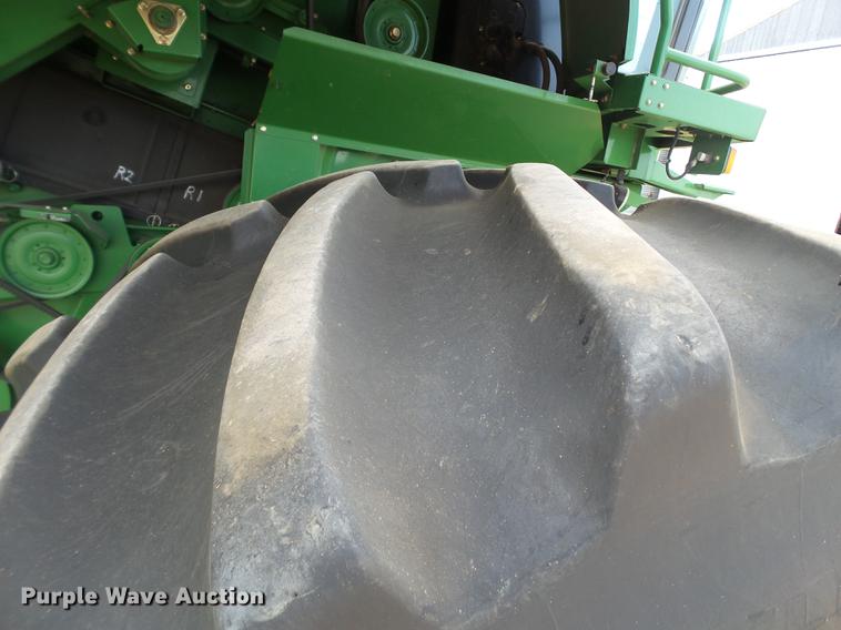 image for item DD1143 2008 John Deere 9770 combine