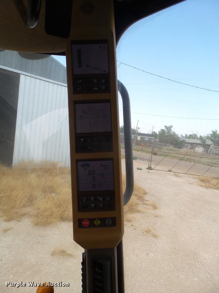 image for item DD1143 2008 John Deere 9770 combine