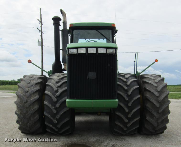 image for item DD2679 1998 John Deere 9300 4WD tractor