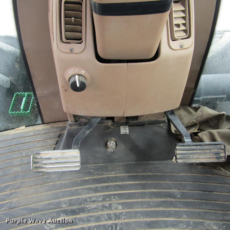 image for item DD2679 1998 John Deere 9300 4WD tractor