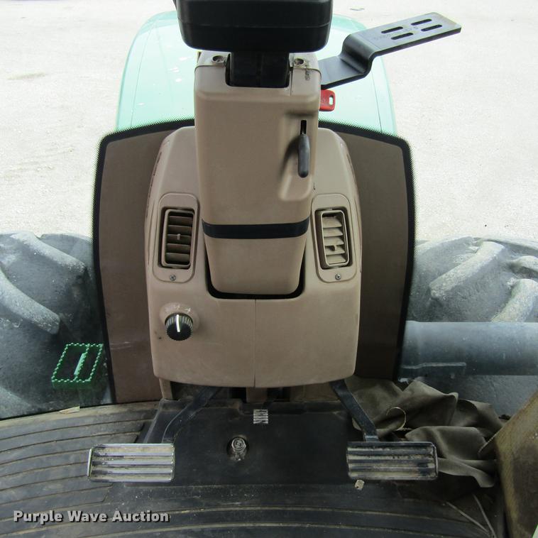 image for item DD2679 1998 John Deere 9300 4WD tractor